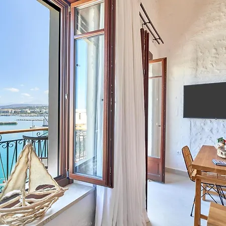 Vista Del Porto Luxury Apartment *