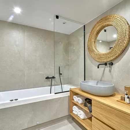 Vista Del Porto Luxury Apartment *